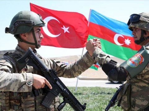 Türkiyə hərbçiləri daha bir il Azərbaycanda qalacaq - Qanun qüvvəyə mindi