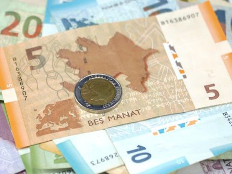 Deputat veteran pulundan danışdı: 80 manatı artırmaq fikriniz var? 