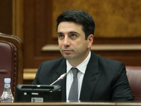 Bizimlə Azərbaycan arasında sülh üçün tarixi fürsət yaranıb - Erməni spiker