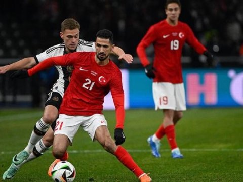Türkiyə millisinin heyətində dəyişiklik