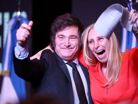 Anarxo-kapitalist, dağınıq saçlı lider - Argentinanın yeni prezidenti KİMDİR...