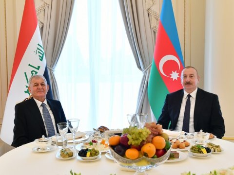 İraq Prezidentinin şərəfinə rəsmi nahar verildi