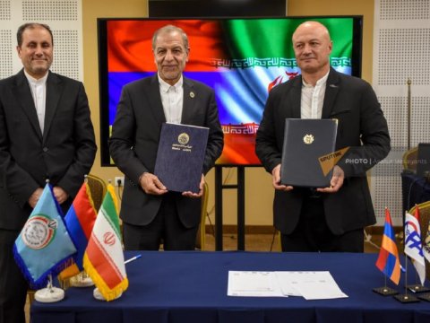 Tehran və İrəvan arasında memorandum İMZALANDI