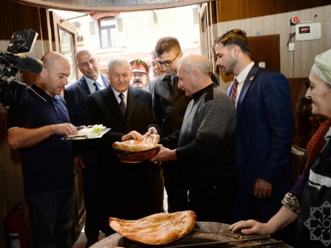 İraq Prezidenti İçərişəhərdə - FOTOLAR