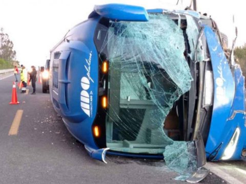 Sərnişinlə dolu avtobus aşdı - 12 ölü, 58 yaralı