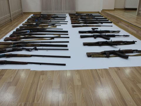 Şəkidə sakinlərdən 4-ü avtomat olmaqla 31 silah GÖTÜRÜLDÜ