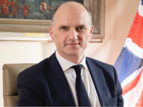Britaniyalı nazir Azərbaycana GƏLDİ 