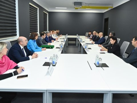 Tatarıstanın təhsil naziri Bakıya gəlib - FOTO