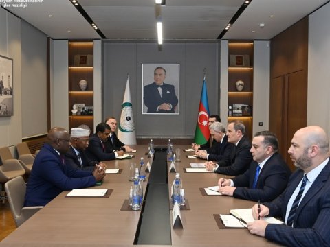 Nazir Baş katiblə nələri müzakirə etdi...
