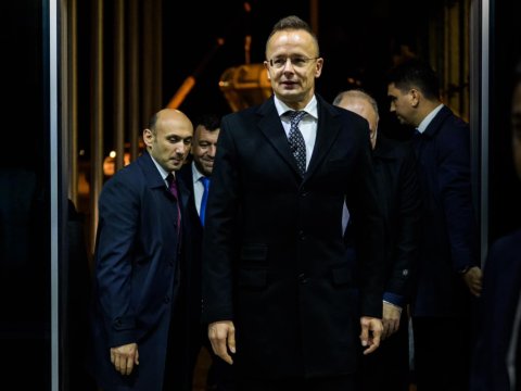 Macarıstanın XİN başçısı Azərbaycana gəldi
