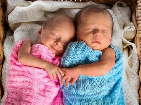 Azərbaycanda yeni doğulan oğlanlar qızları sürətlə ÜSTƏLƏYİR