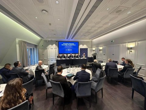 Londonda Azərbaycanın Orta dəhlizin inkişafına verdiyi töhfələr müzakirə edilib