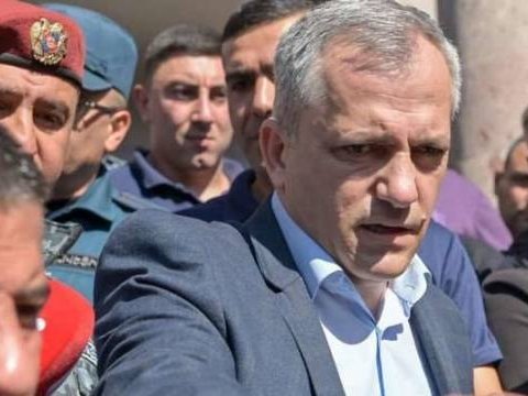 Şahramanyan Ermənistan parlamentindədir - Dindirilir