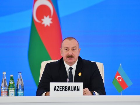 Dünyada bir neçə ağaya xidmət edən ölkələrin sayı az deyil - Prezident