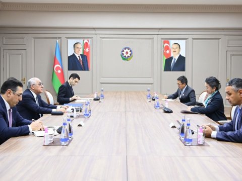 Əli Əsədov BMT Komissiyasının icraçı katibi ilə görüşdü