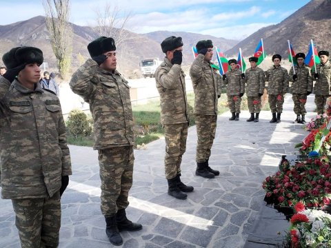 Ordumuz Kəlbəcərdə 25 noyabrı qeyd etdi - FOTOLAR