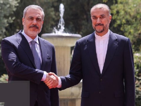 Fidan iranlı həmkarı ilə Qəzzanı müzakirə etdi 