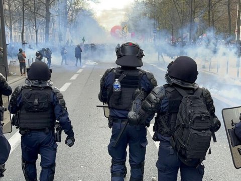 Fransada iğtişaşlar BAŞLADI