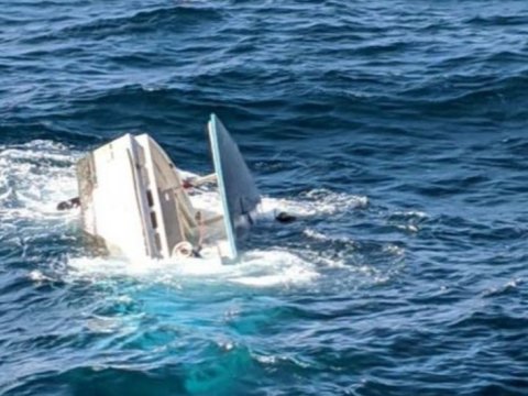 Yunanıstan sahillərində yük gəmisi BATDI