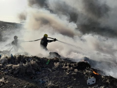 Sumqayıtda məişət tullantıları poliqonunda yanğından VİDEO