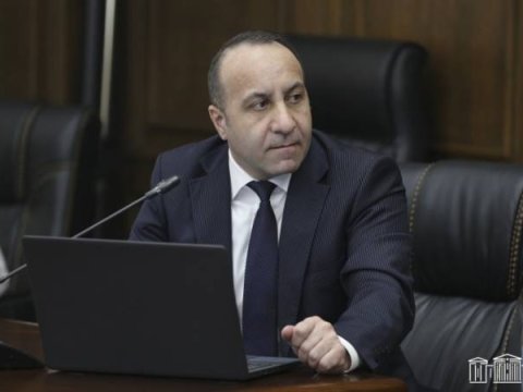 Rusiyadan Ermənistana axın davam edir - Nazir müavini