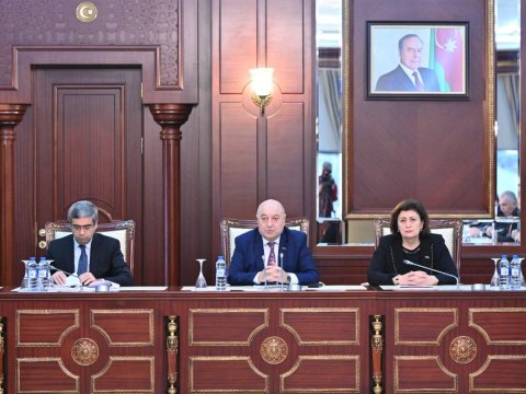 Parlamentdə komitə iclası - Sahil Babayev deputatların suallarını cavablandıracaq