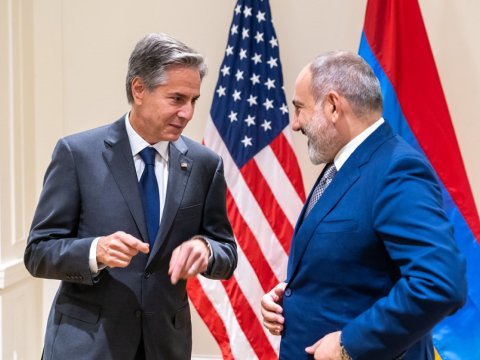 Blinken Paşinyanla sülhü müzakirə etdi 