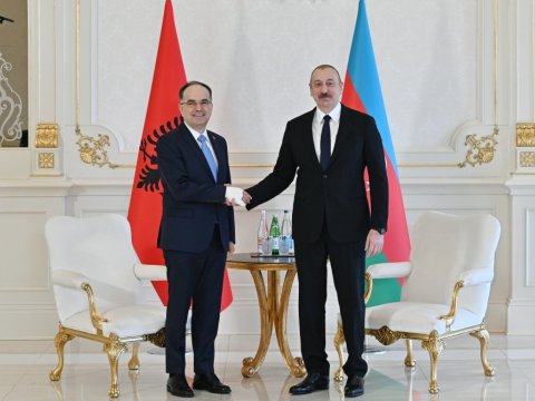 İlham Əliyev albaniyalı həmkarını təbrik etdi