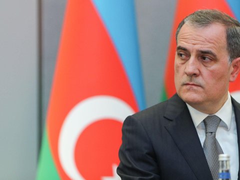 Ceyhun Bayramov Moskvaya gedir