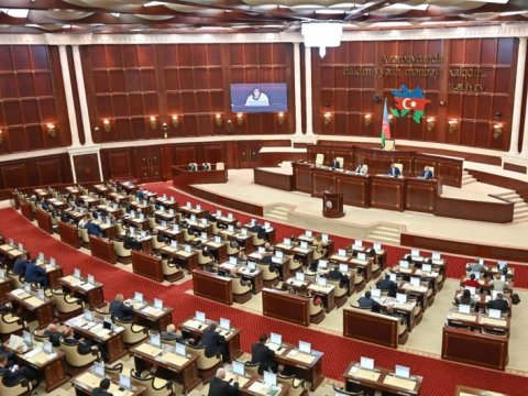 Deputatlar Rusiyaya gedir