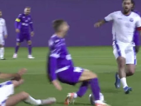 “Sumqayıt” - “Lerik” matçında futbolçunun ayağı qırıldı - VİDEO
