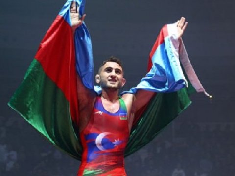 Daha 7 güləşçimiz dünya çempionatında mübarizəyə başlayır