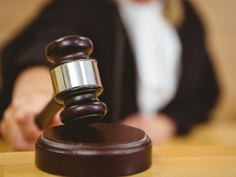 Arvadını öldürən şəxsin məhkəməsi başlayır