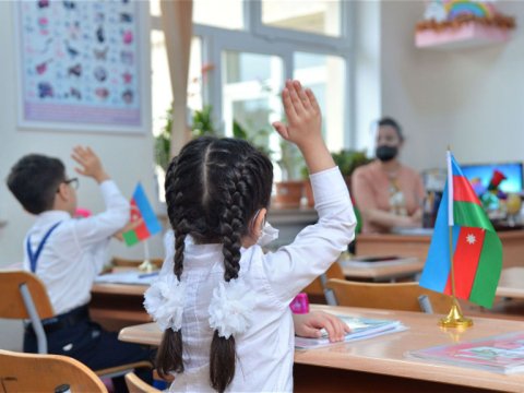 Nazir bəzi məktəblərdə 6 günlük dərs həftəsinin səbəbini açıqladı