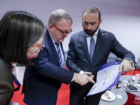 Erməni nazir danimarkalı həmkarı ilə nələri müzakirə etdi? - FOTO