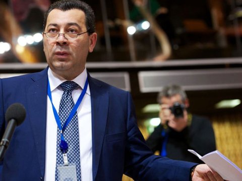 Deputat Səməd Seyidov AŞPA-nın iclasına GEDİR