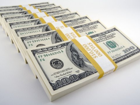 Mərkəzi Bankın valyuta ehtiyatları 33% artıb