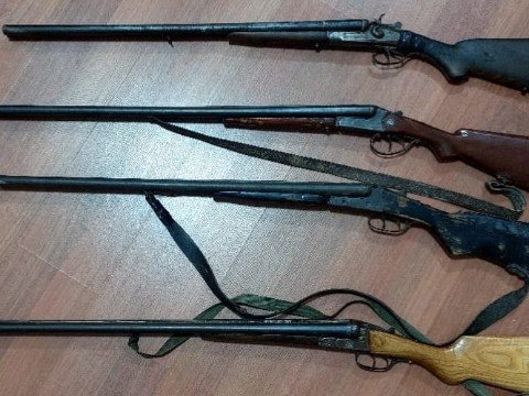 Daha 9 odlu silah polisə təhvil verildi - FOTO