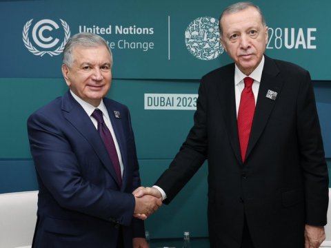 Ərdoğan Dubayda özbəkistanlı həmkarı ilə görüşdü