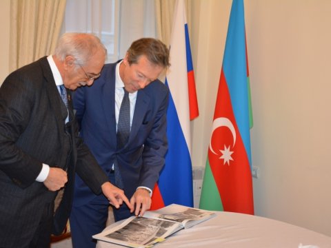 Polad Bülbüloğlu həmkarını Qarabağ barədə məlumatlandırdı