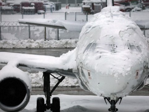 Qar fırtınası Avropada nəqliyyatın hərəkətində fasilələr yaratdı