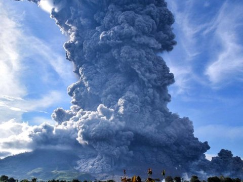 Vulkan püskürdü 11 nəfər ÖLDÜ