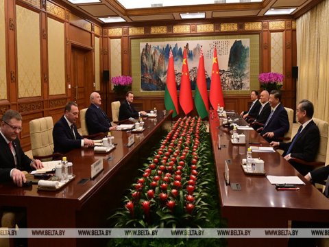 Lukaşenko Pekində Si Cinpinlə görüşdü