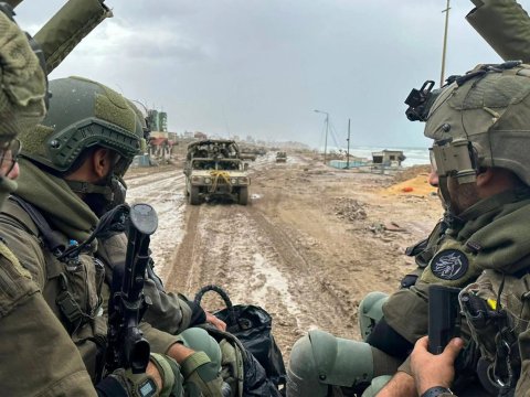 Qəzzada döyüşlər genişlənir - 400-dən çox hədəf məhv edildi