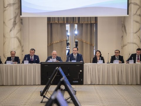 Məcnun Məmmədov sahibkarlarla görüşüb - FOTO