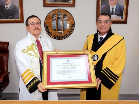 Azərbaycanlı alim Türkiyədə “fəxri doktor” seçilib - FOTO