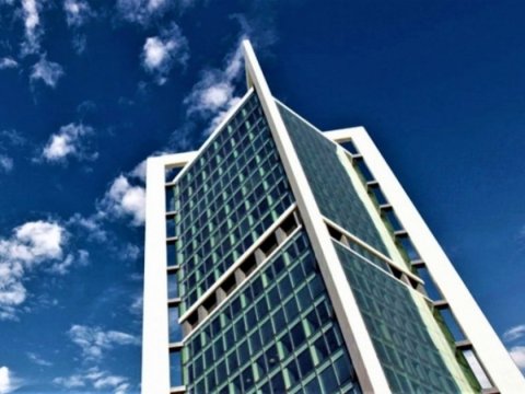 Neft Fondunun valyuta satışı 42 faizdən çox azalıb