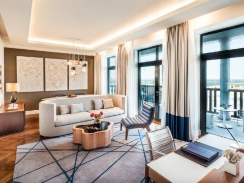 Hotel və sanatoriyaların əmlak vergisi azaldılır