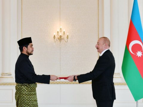 Prezident Malayziyanın yeni səfirinin etimadnaməsini qəbul etdi