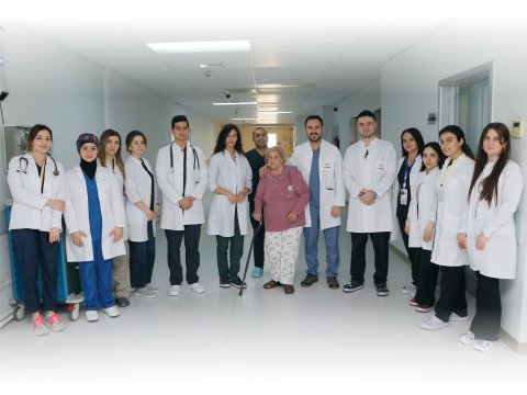 102 yaşlı Fatma nənə müalicəsini başa vurdu - FOTO